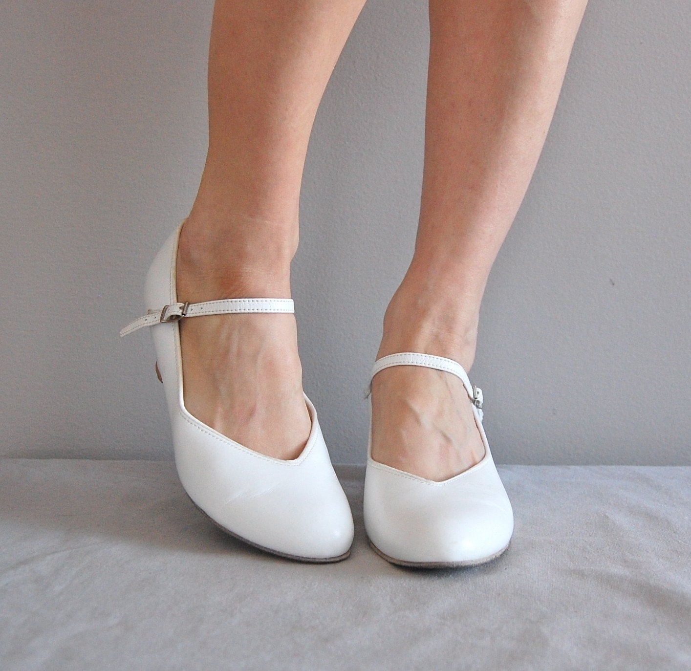 vintage WHITE mary jane heels