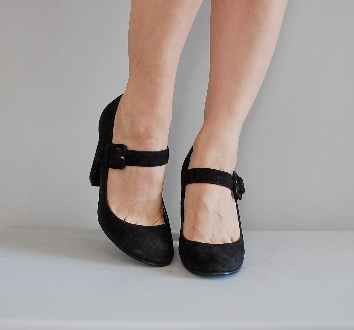 mary janes / black mary janes / round toe suede heels