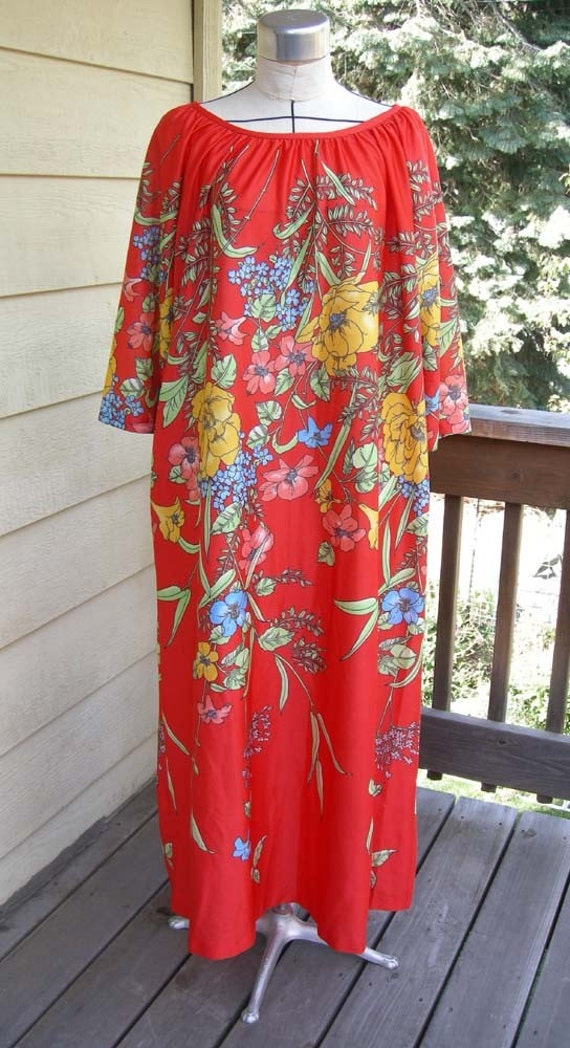 Vintage House Dress Mu Mu Lounge Wear Very Colorful