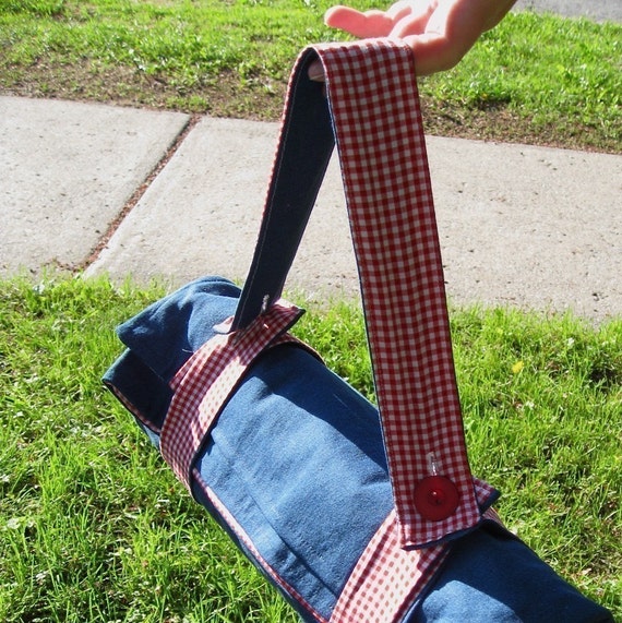 Picnic Blanket in Red Gingham / Eco friendly Retro and Roomy
