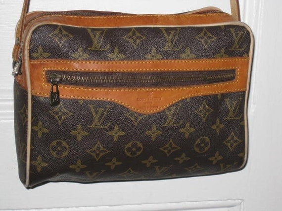 Items similar to VINTAGE Louis VUITTON leather crossbody hobo handbag/bag/purse on Etsy