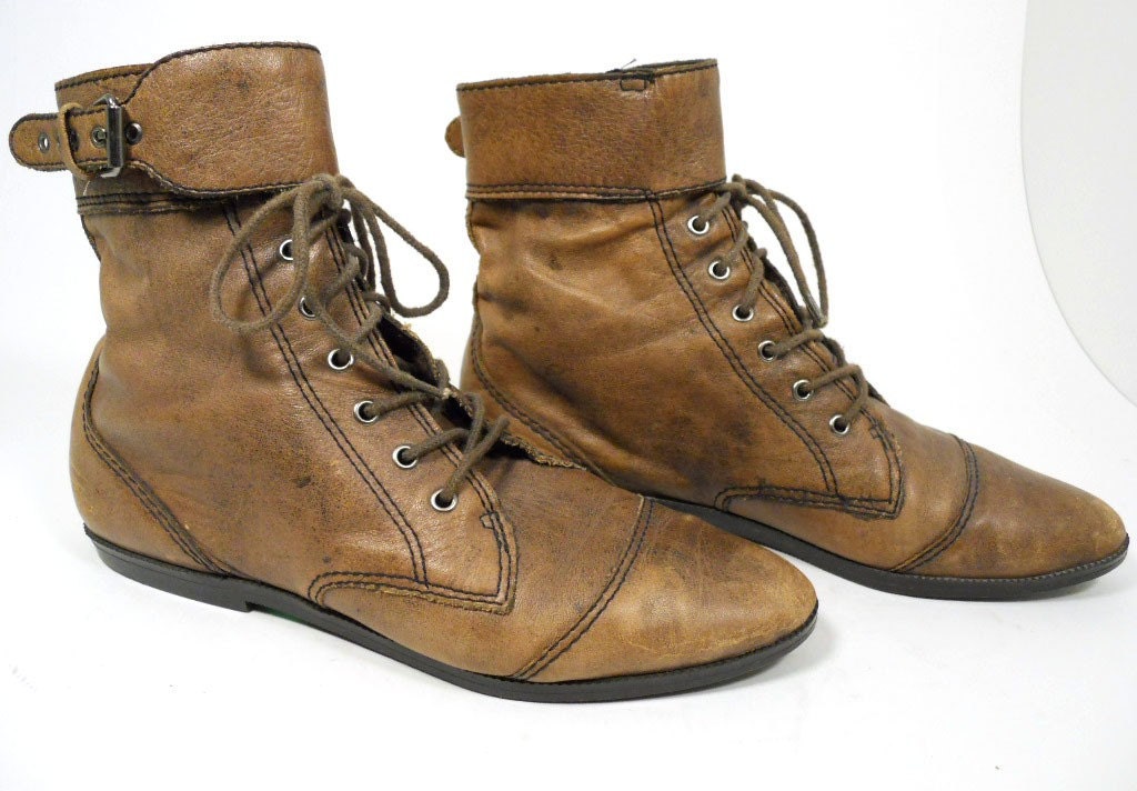 Brown Flat Lace up Boots with Buckle US 6