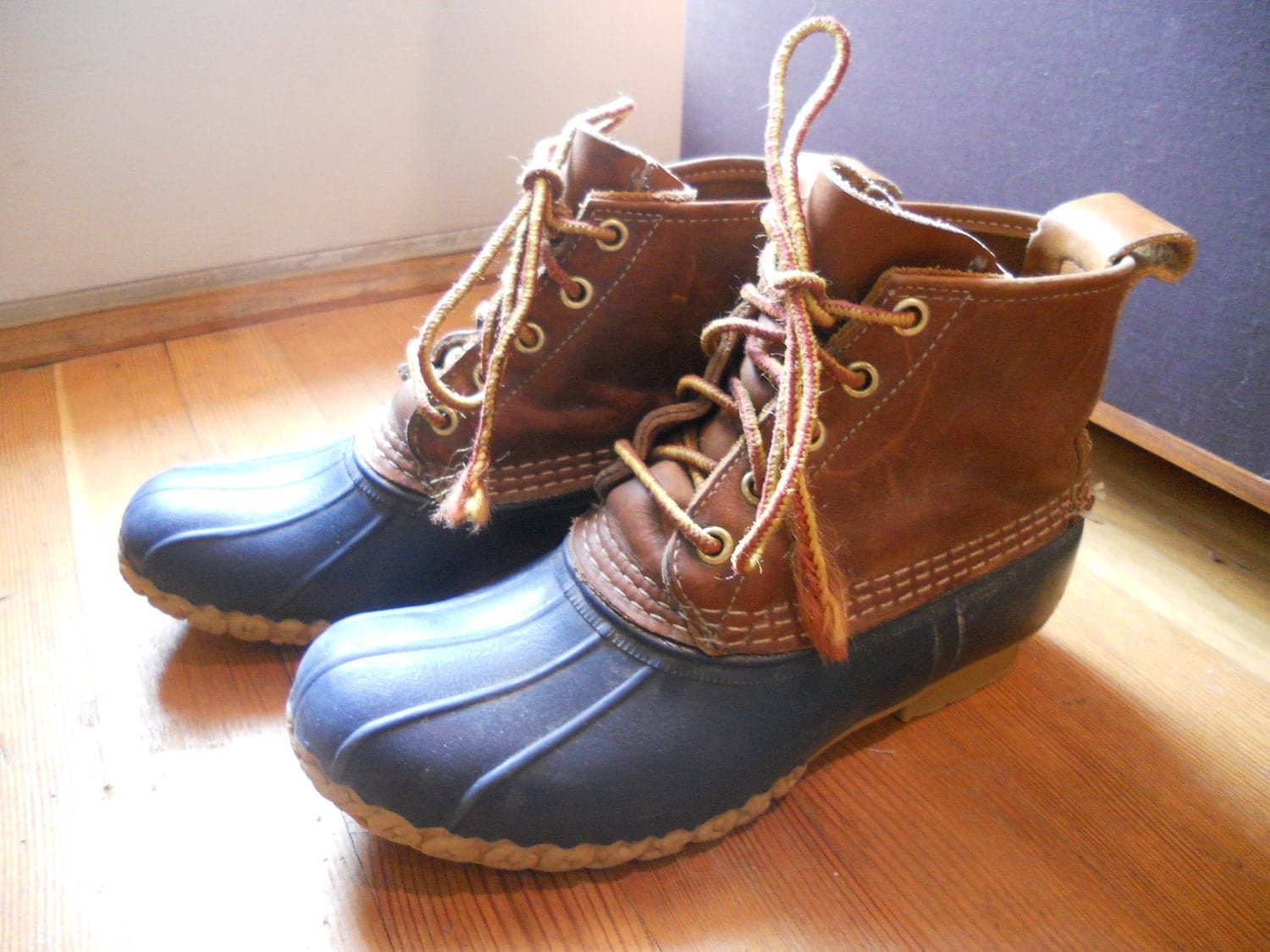LL Bean Navy Blue Unisex Duck Boots size 6 / 7