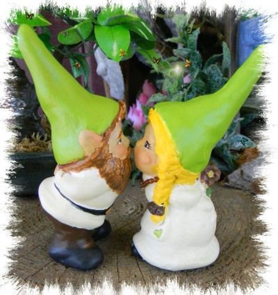 Custom made gnome cake toppers Wedding gnomes Kissing