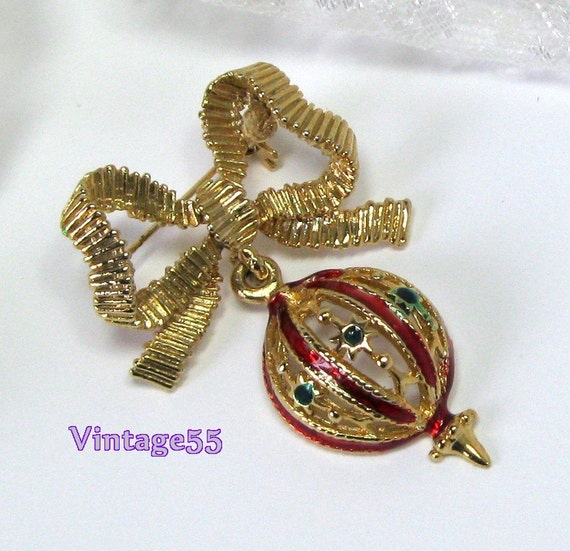 vintage brooch christmas holiday ornament gold tone by vintage brooch christmas holiday ornament gold tone by