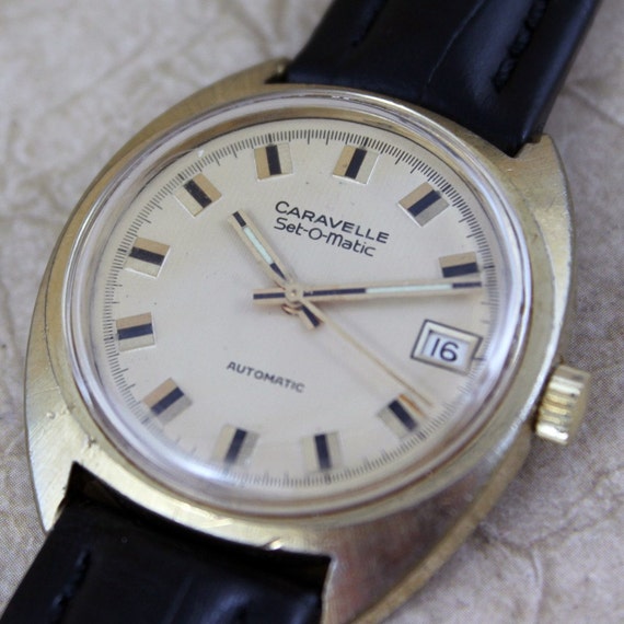 Vintage Caravelle SetOMatic 17 Jewel Wrist Watch Automatic