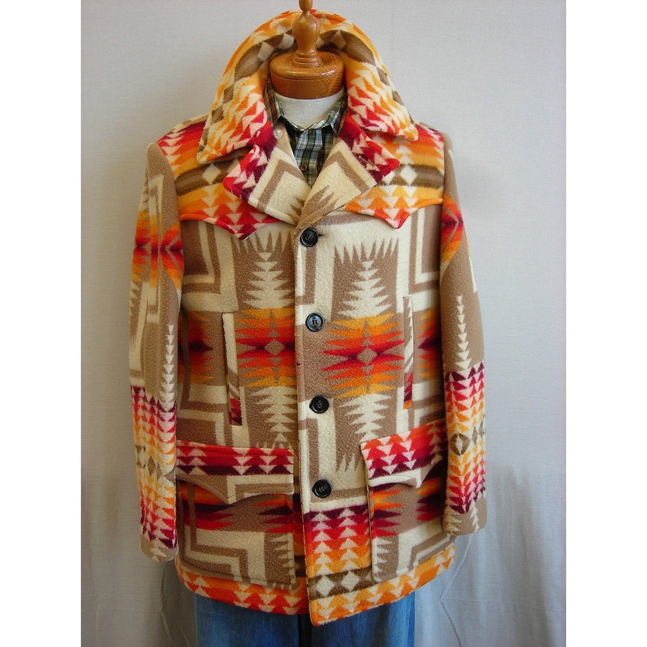 Vintage 1970s Mens Pendleton Indian Motif Wool Blanket