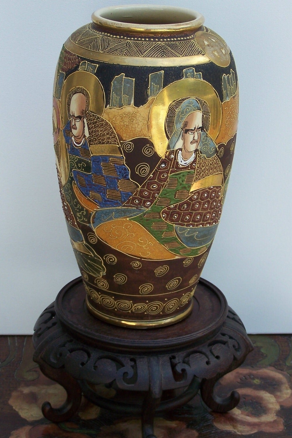 Large Antique Satsuma Moriage Decorated Vase