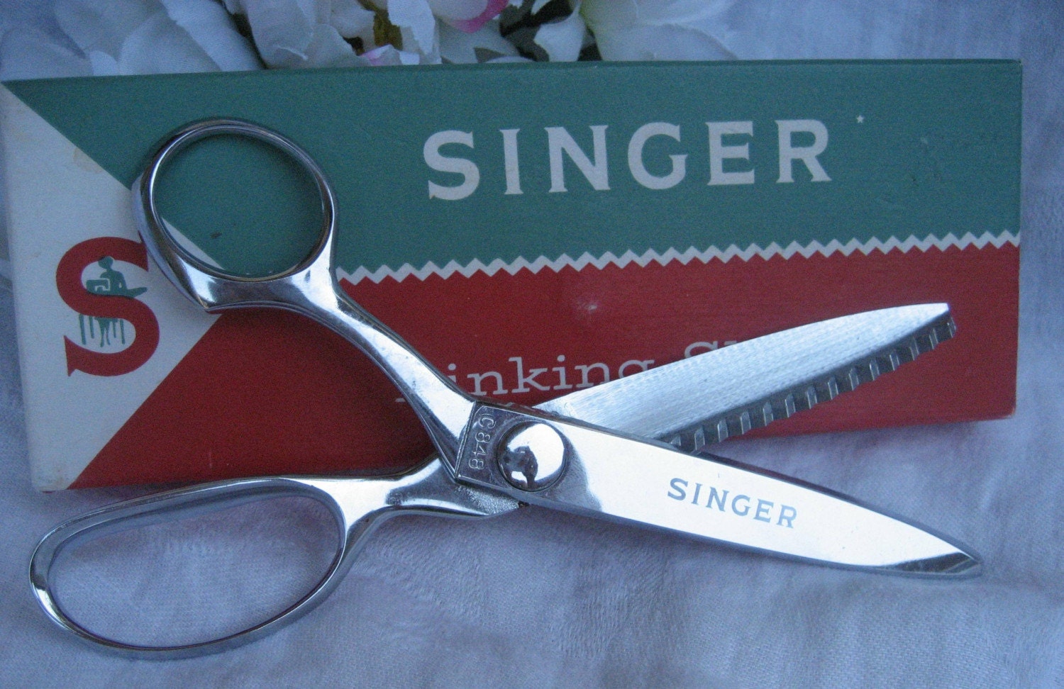 Left Handed Vintage Singer Pinking Shears Just Sharpened