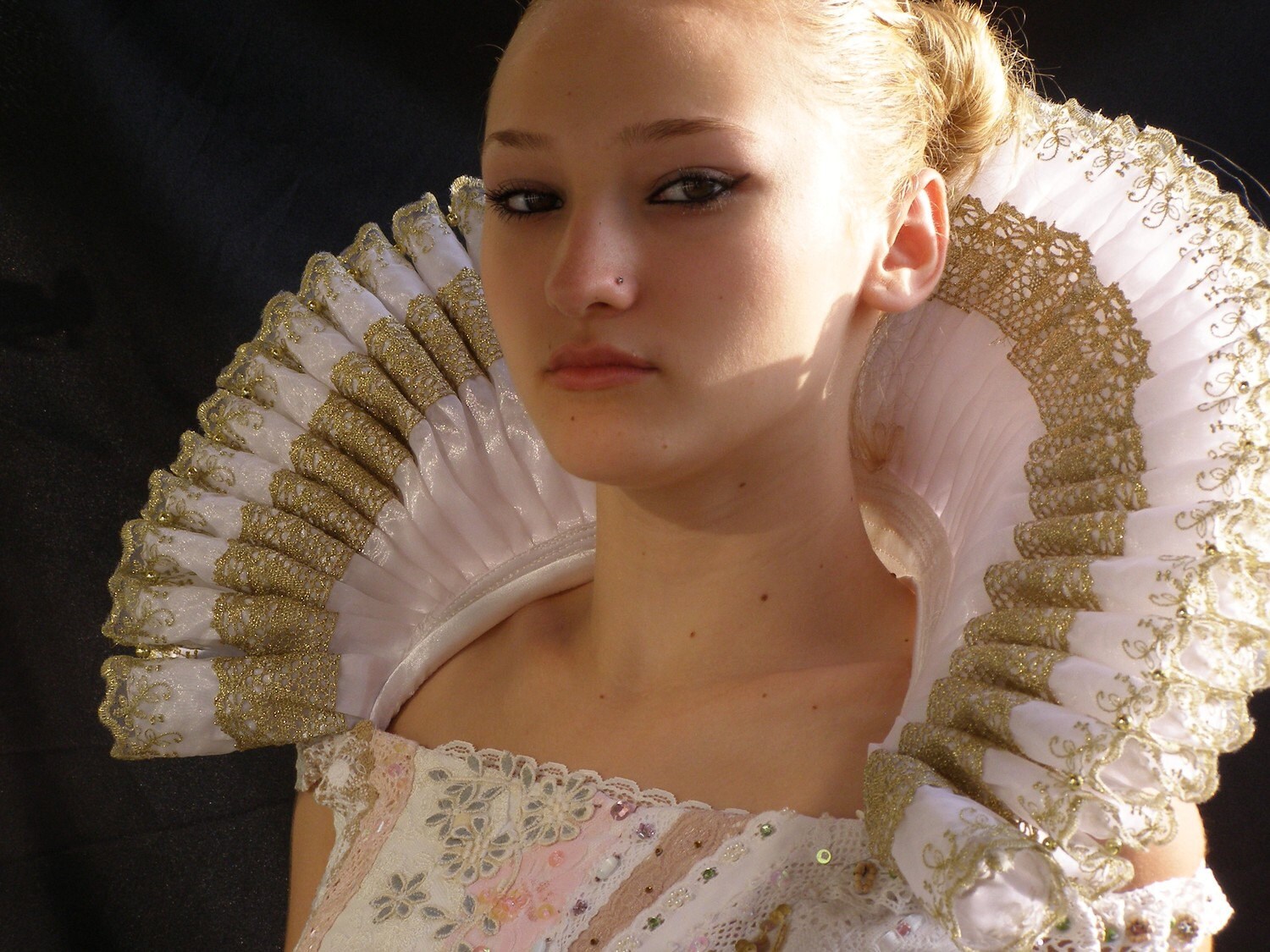 Elizabethan Ruff