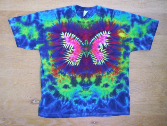 how to make a butterfly tie dye shirt