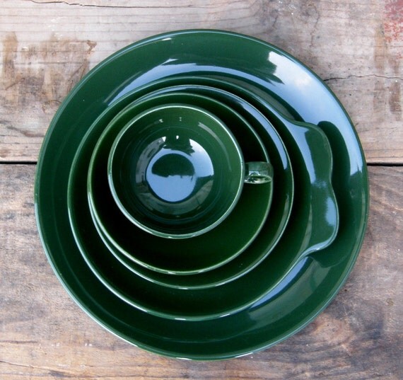 Mid Century Modern Dinnerware Salem by SusabellaBrownstein