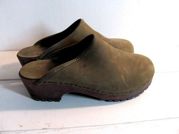 olive green dansko clogs