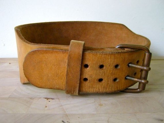 Vintage leather Weight Lifting Kidney Belt by dirtybirdiesvintage