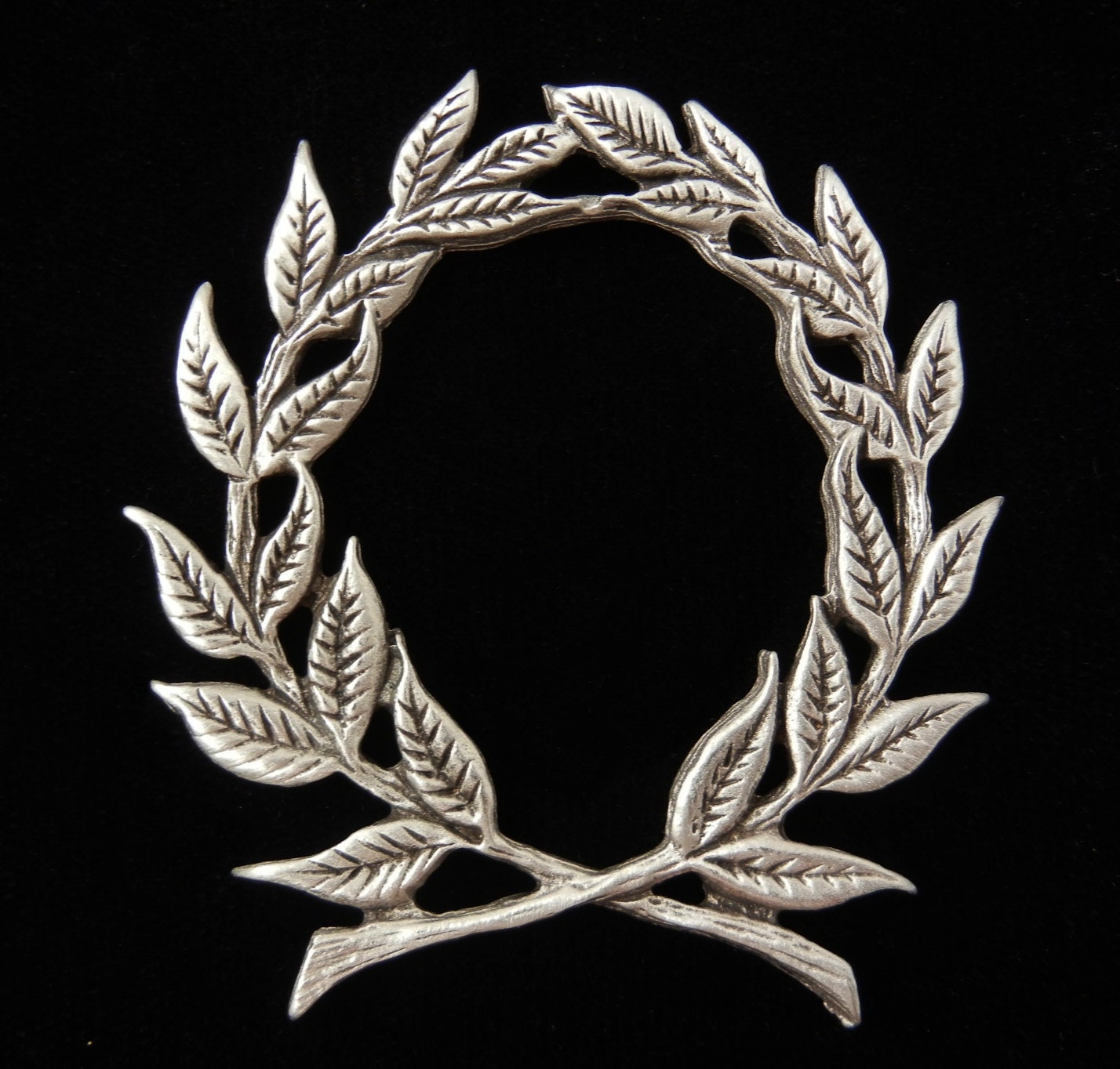 Laurel Wreath Brooch Pin In Fine Pewter By By Treasurecast On Etsy