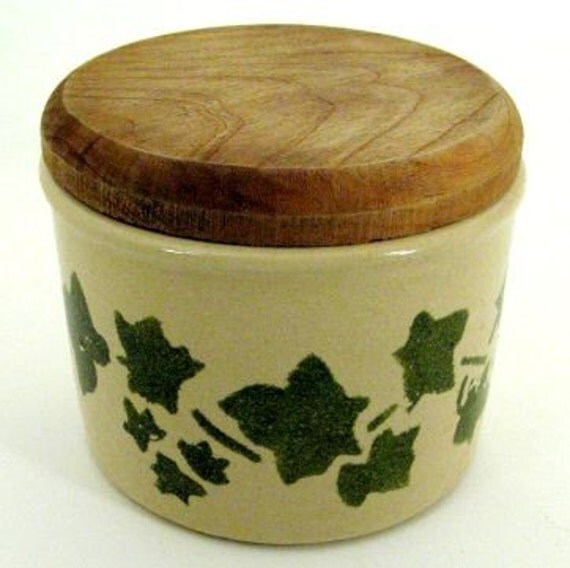 Collectable Robinson Ransbottom Pottery Crock with Lid