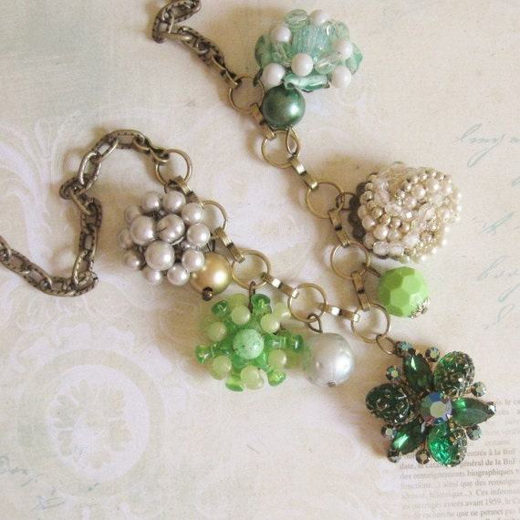 Antique Vintage Necklace Costume Jewelry Green by maddielisee