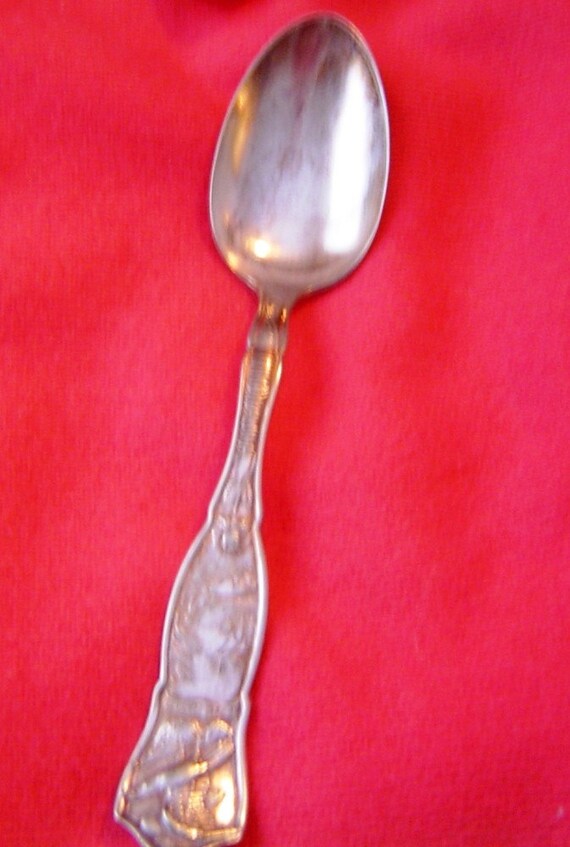 THIS IS A BEAUTIFUL SPOON 1881 ROGERS by GramasVintageValues