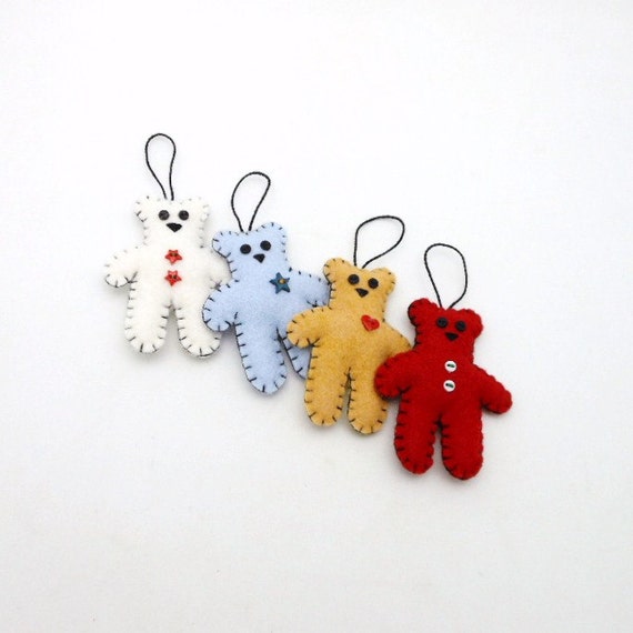 tiny felt teddy bears