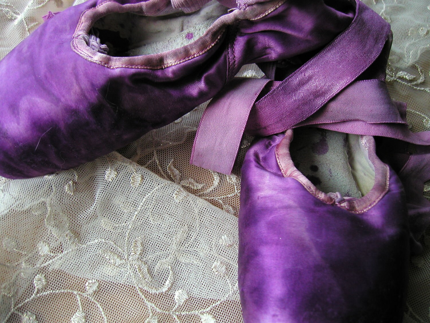 DANUSHAROSE USED Vintage Amethyst Purple Ballet Pointe Toe