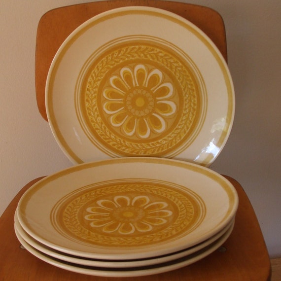 Items similar to Royal China Ironstone Cavalier Dinner Plates RETRO ...