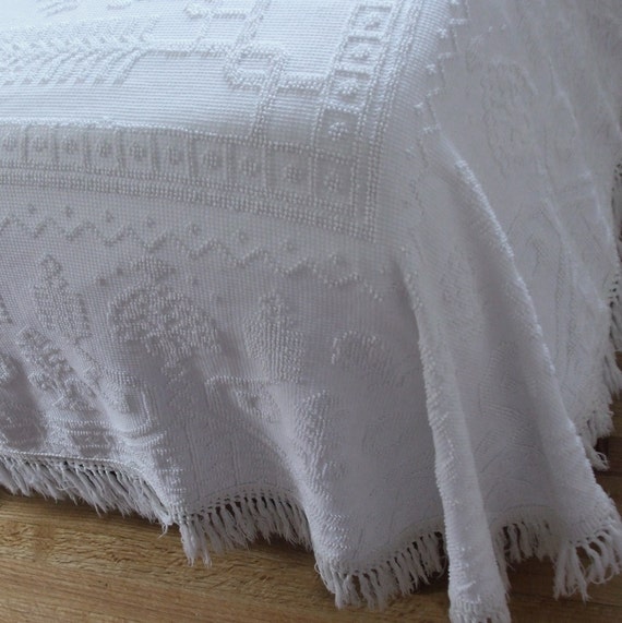 Vintage Hobnail Cotton Bedspread Full Size