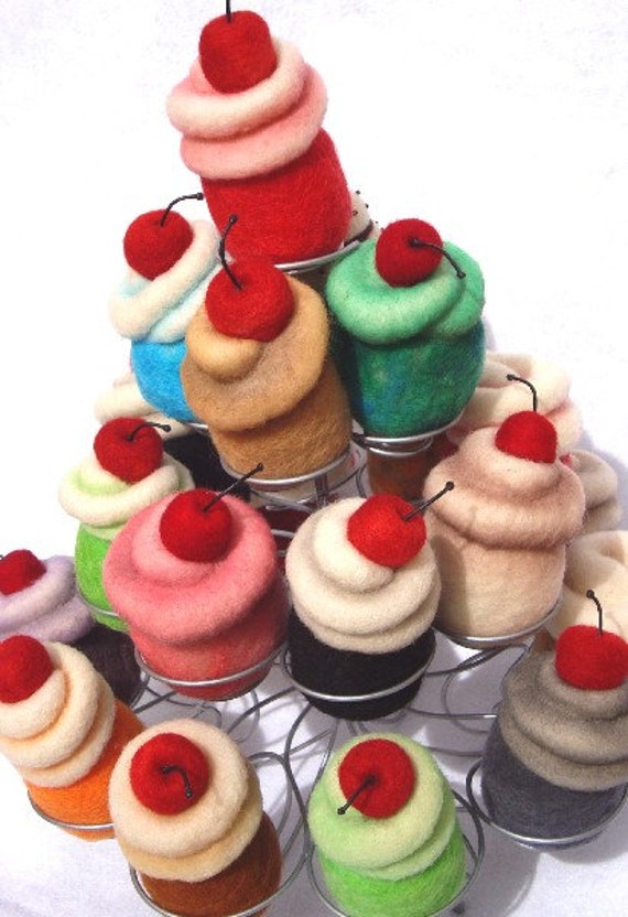 The Final Days... of cupcakes il 570xN.126738688 The Final Days... of cupcakes