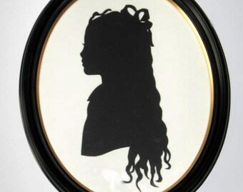11 x 14 Black Oval Wood Frame
