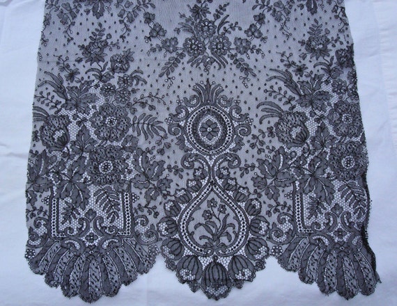 Vintage French Lace Sample .... Huge Piece Black by dishyvintage