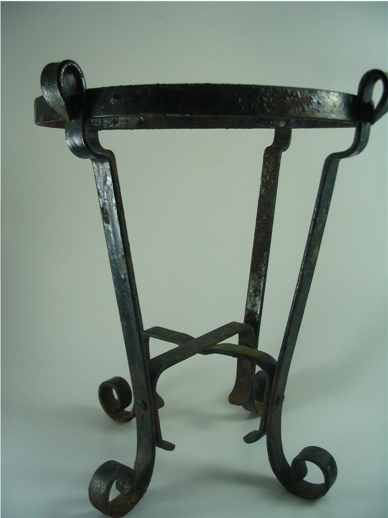 RUSTIC Wrought Iron Plant Stand Flower Pot Holder