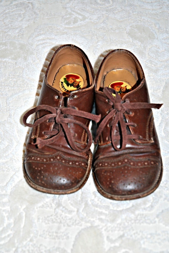 VINTAGE BUSTER BROWN KIDS SZ 8 LEATHER SADDLE SHOES from