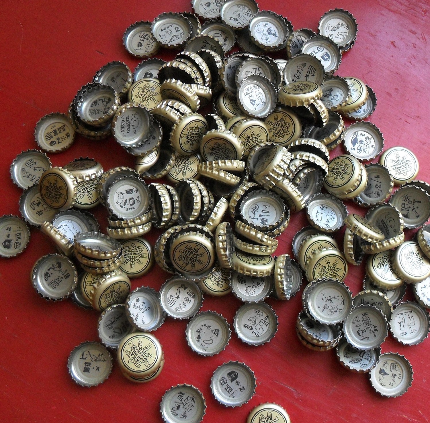 186 Lucky Lager Beer Bottle Cap Puzzles