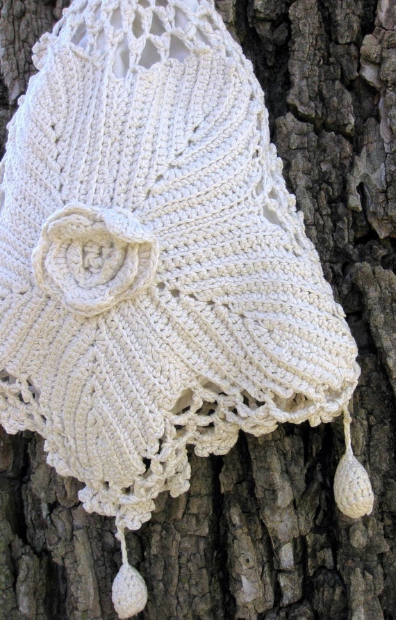 Vintage Crocheted Drawstring Bag of Ivory Cotton