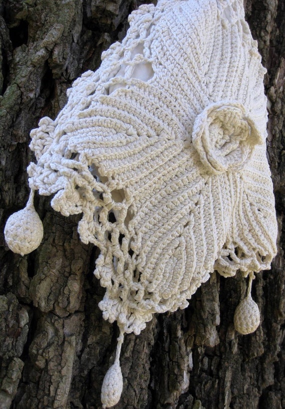 Vintage Crocheted Drawstring Bag of Ivory Cotton