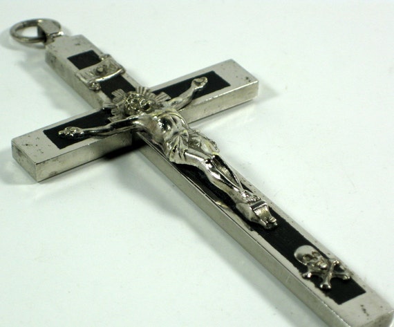 Antique Crucifix Nun/Priest Ebony Skull Crossbones Crucifix