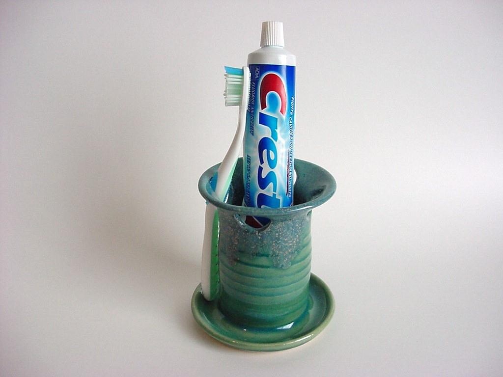 stoneware toothbrush holder