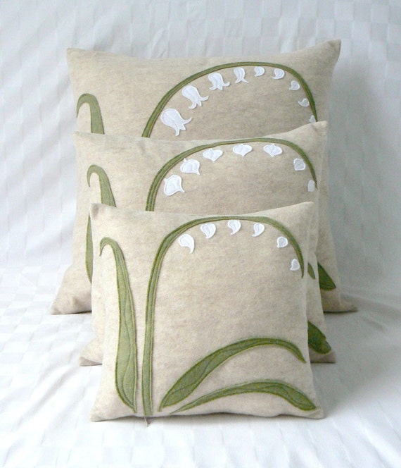 DEWBELLS recycled felt applique pillow