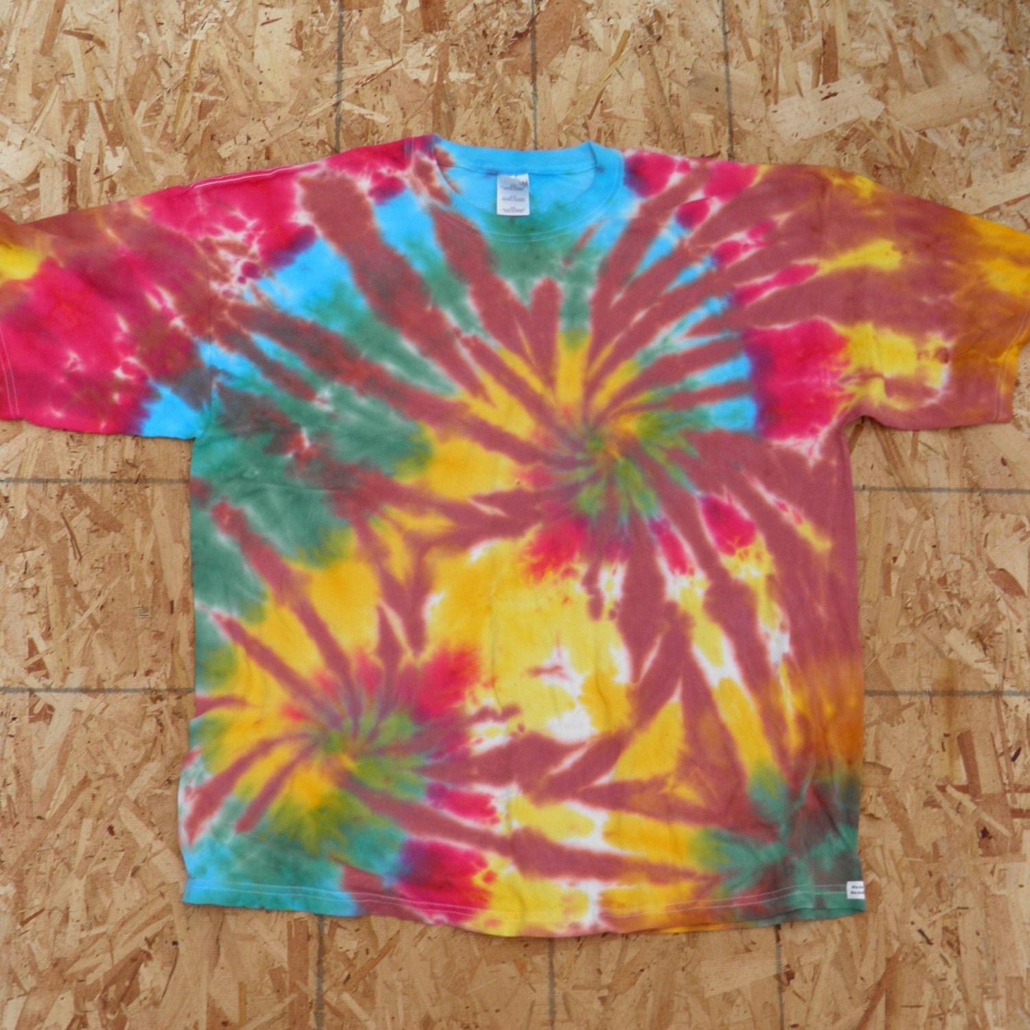 how to do a spiral tie dye shirt