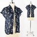 vtg 80s navy blue white FEATHER bird NOVELTY print SHEER sleeveless open cardigan blouse top S