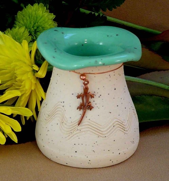 Pottery Ikebana Pin Frog Pot / Vase Copper Lizard 1008