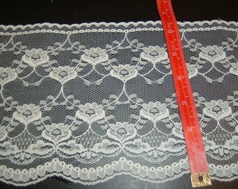 Wide (7 inches ) WHITE lace trim 5 yds (D625)