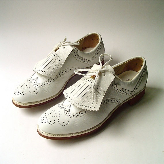 vintage Lazy Bones White Leather Wingtip Oxford by SkinnyandBernie