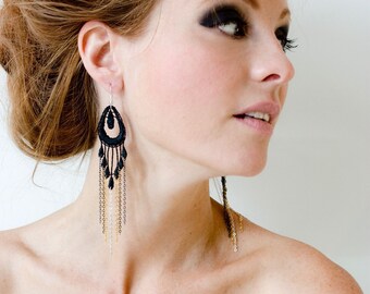 Lace earrings - GLAMOUR - Black lace with gradient of chain