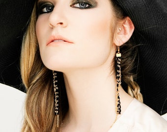 Lace earrings - SEAMS - Black lace with gold chain