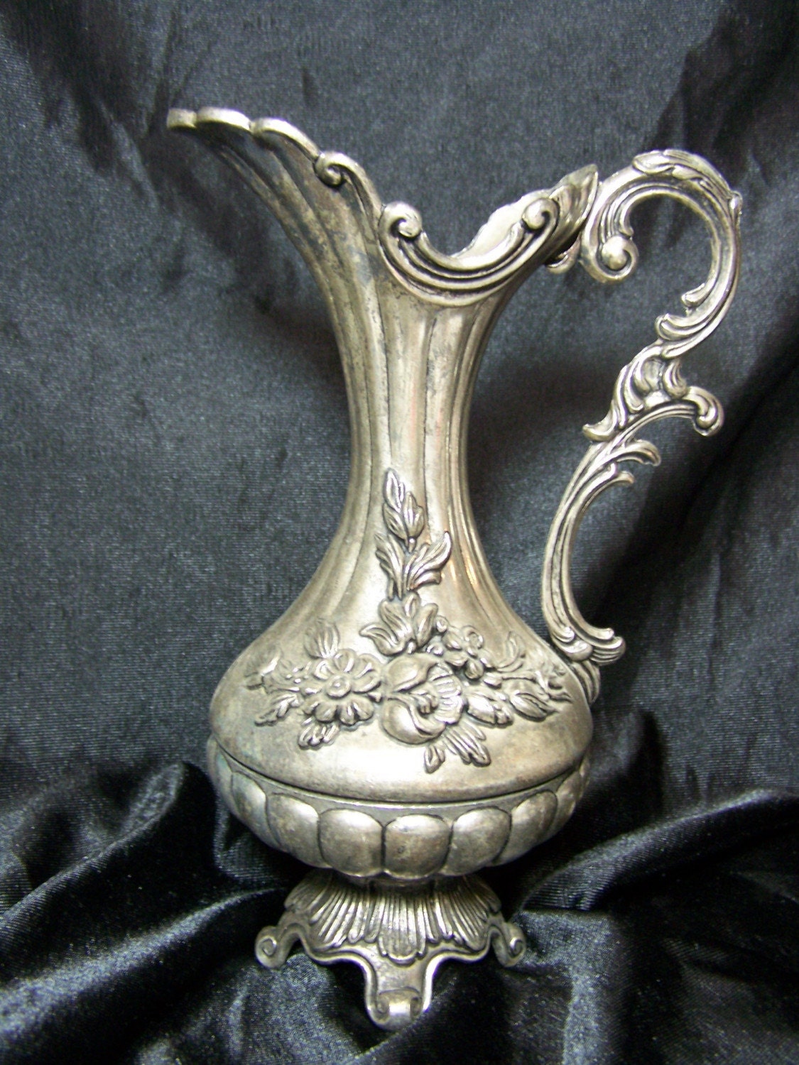 Beautiful Italy silver finish VASE