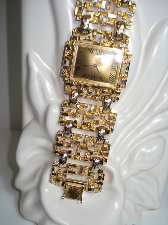 Vintage Crawford 21 jewel Womans Watch / chunky by ScootersShop