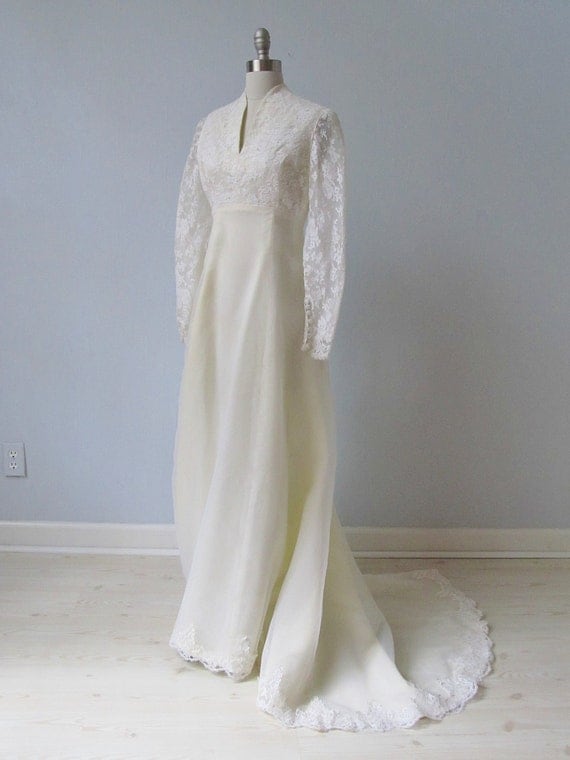 vintage Wedding Dress / 1970s Wedding Dress / High Collar