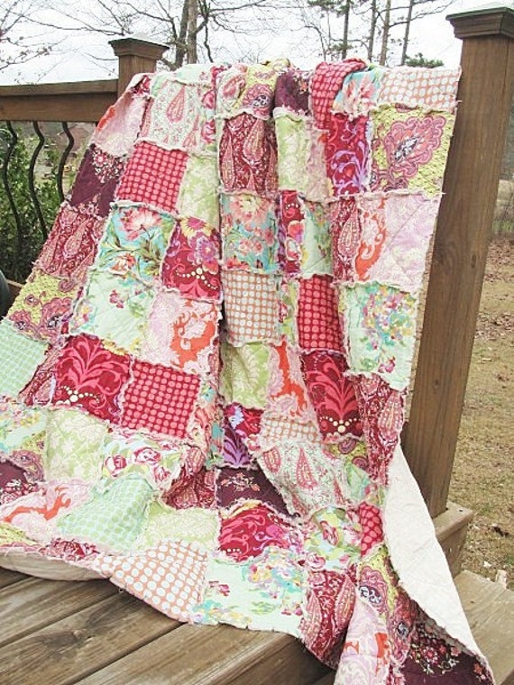 Queen Size Rag Quilt Love in Heart ALL NATURAL fresh modern