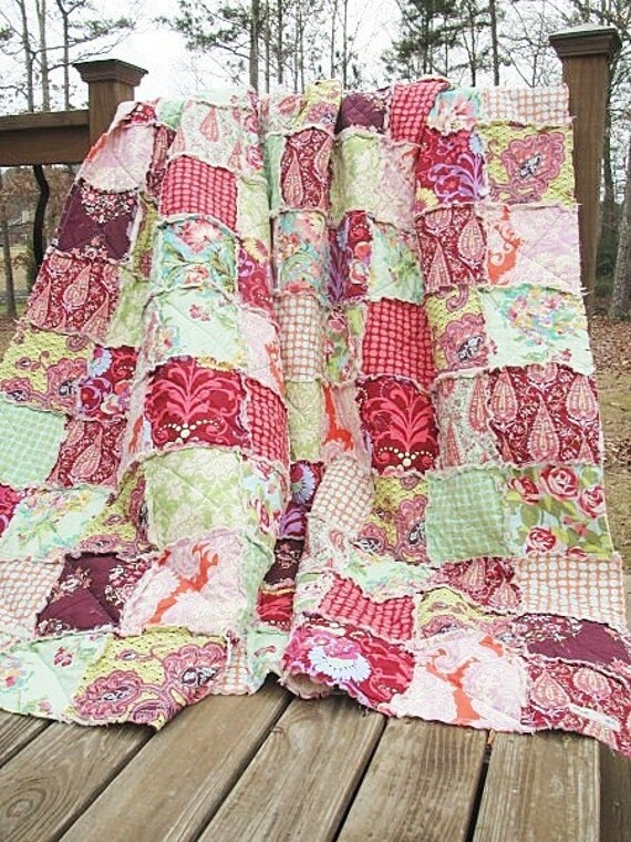 Queen Size Rag Quilt Love in Heart ALL NATURAL fresh modern