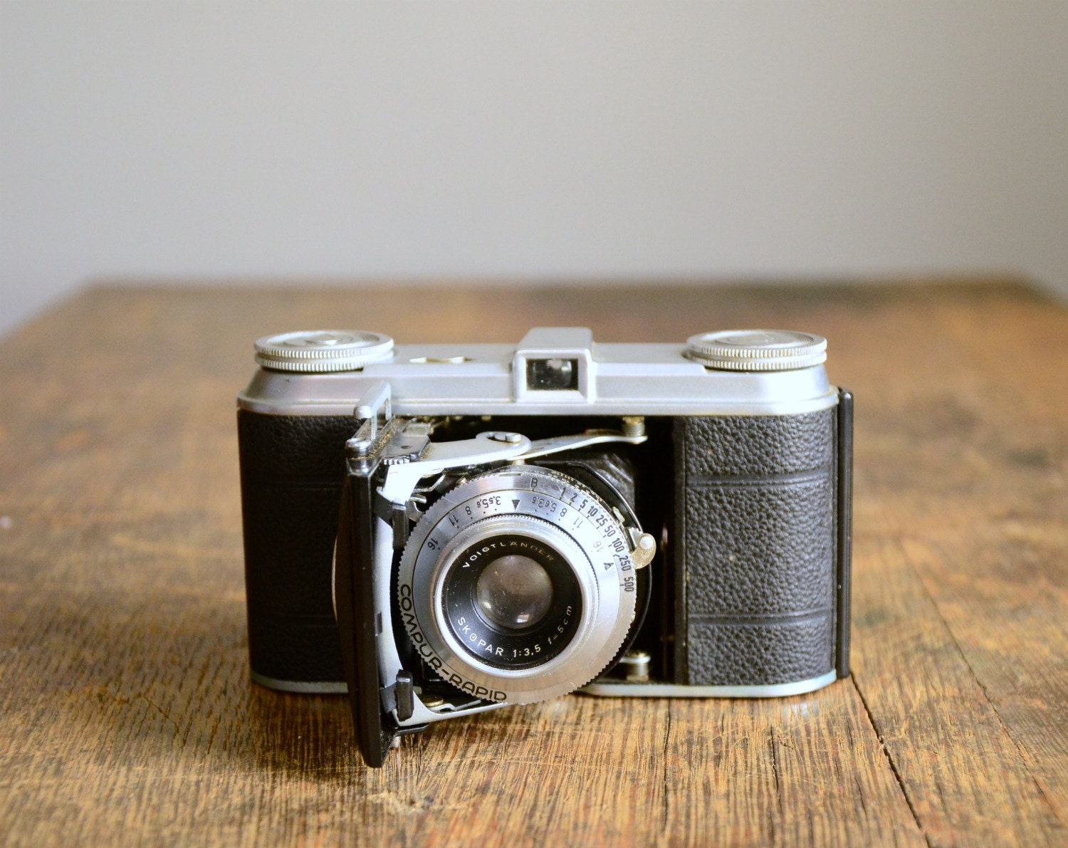 Vintage Camera .. 1930s Voigtlander Vito I